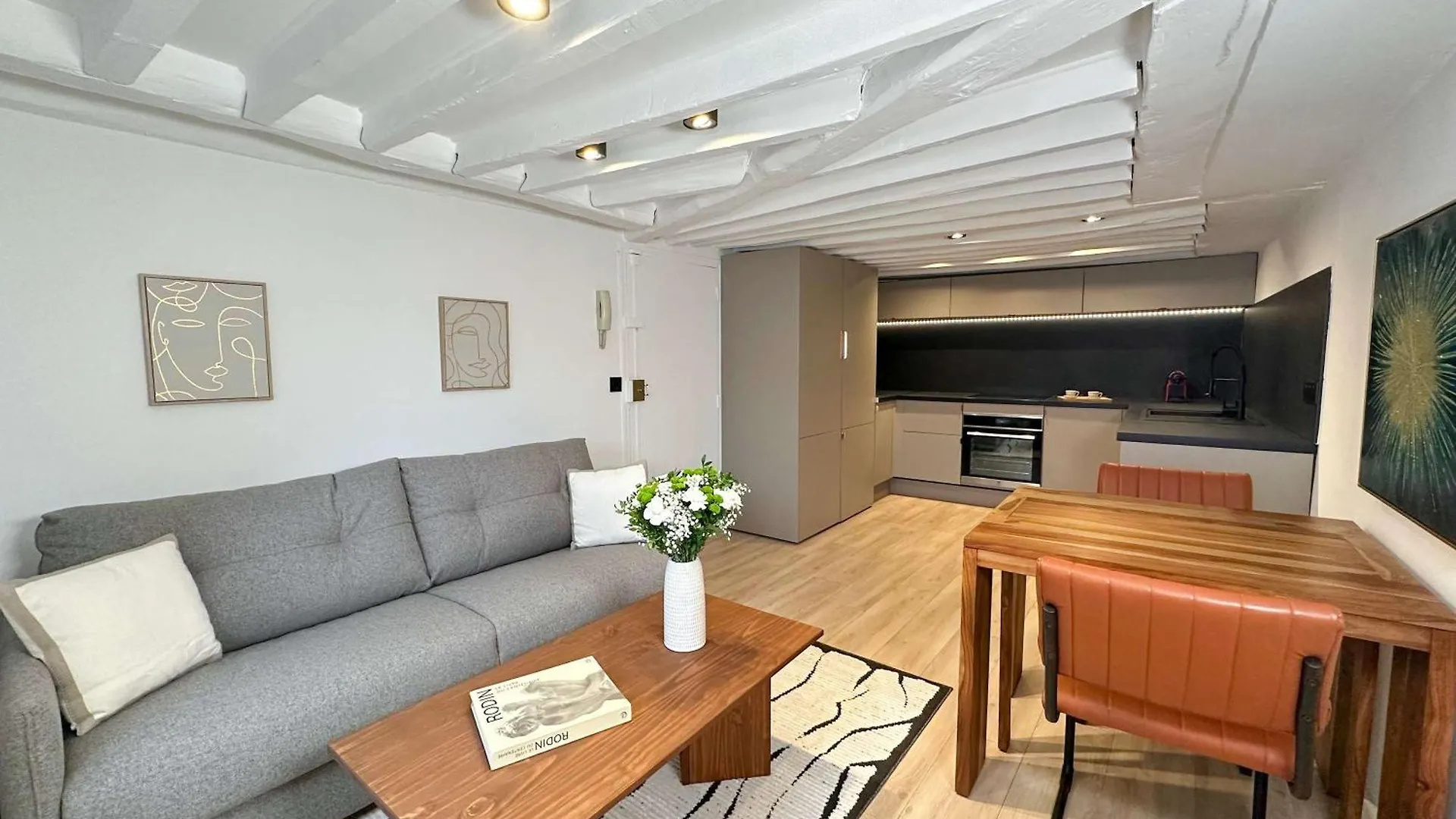 Chic Flat With Elevator 4 Guests Bourse De Paris Apartment