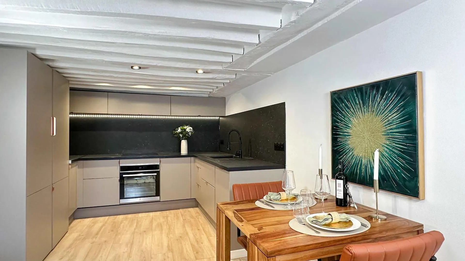 Apartment Ferienwohnung Chic Flat With Elevator 4 Guests Bourse De Paris Frankreich